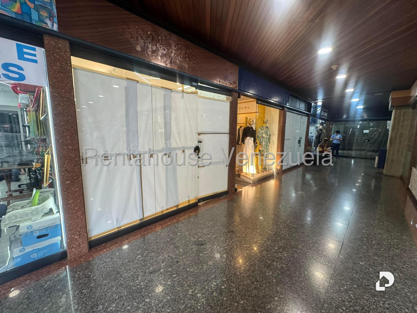 Commercial space in Santa Fe Norte, Caracas – 7