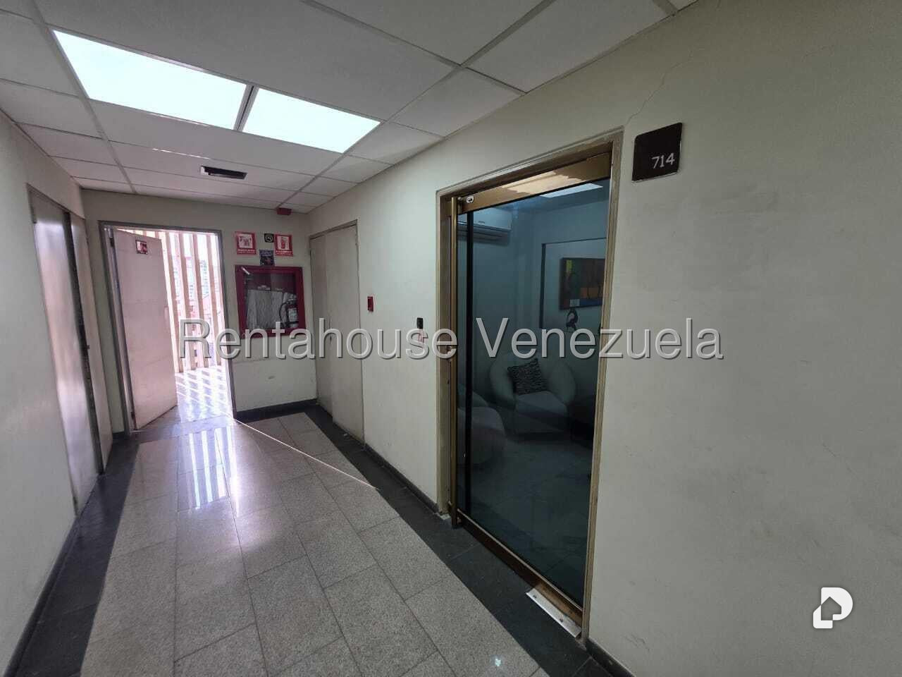 Local comercial en San Bernardino, Caracas – 12