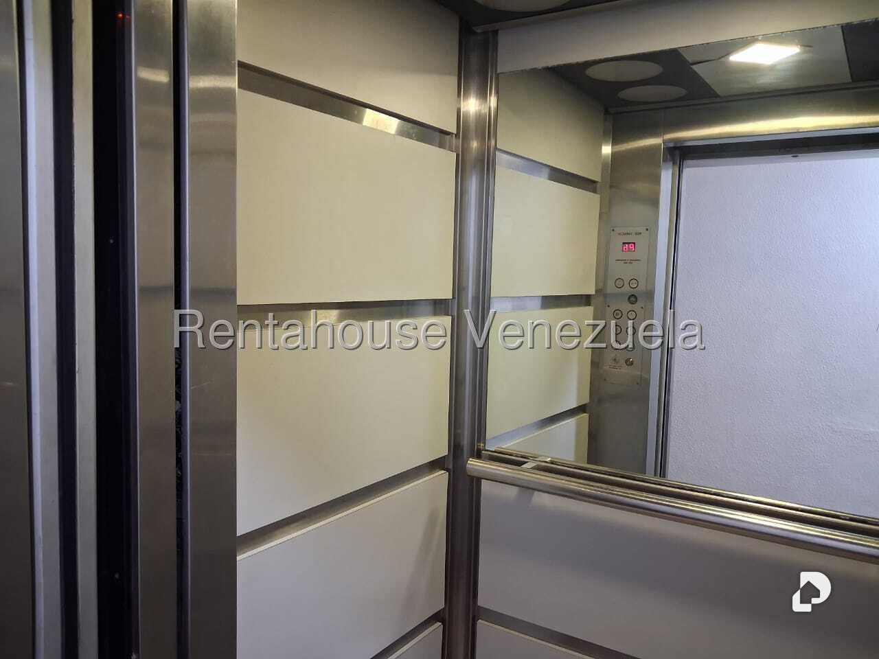 Apartamento en La Urbina, Caracas