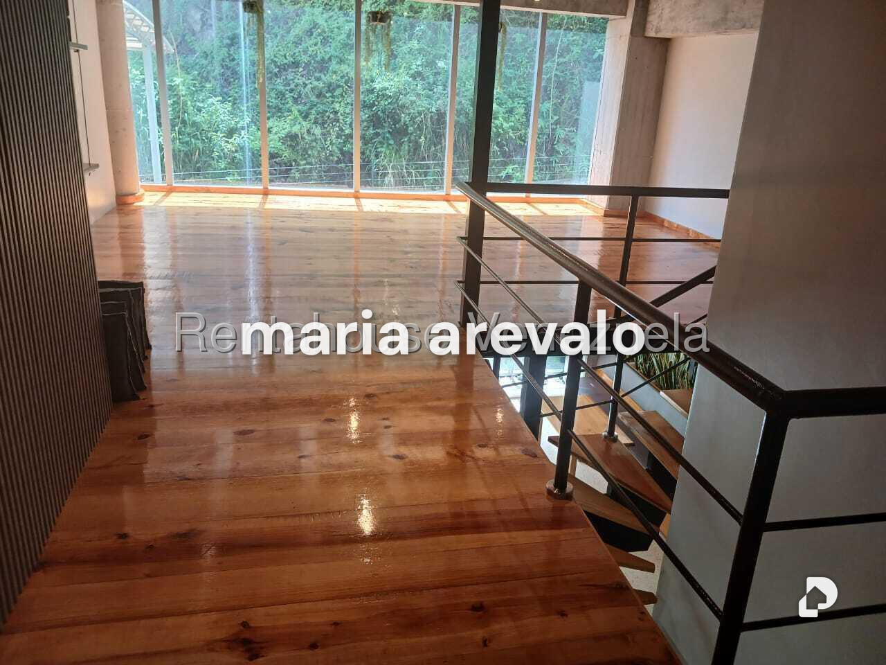 Local comercial en La Trinidad, Caracas – 21