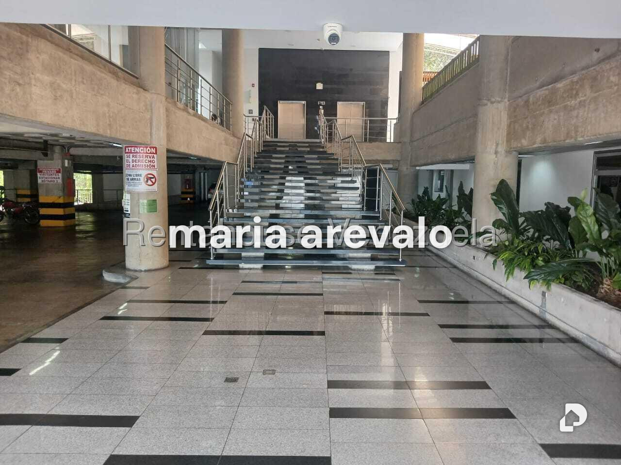 Local comercial en La Trinidad, Caracas – 28