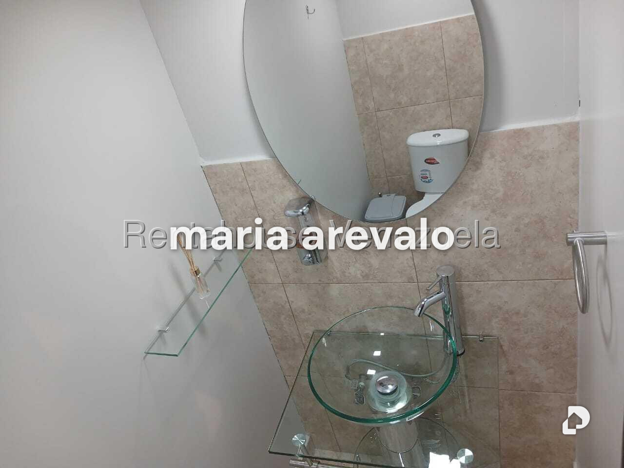 Local comercial en La Trinidad, Caracas – 26