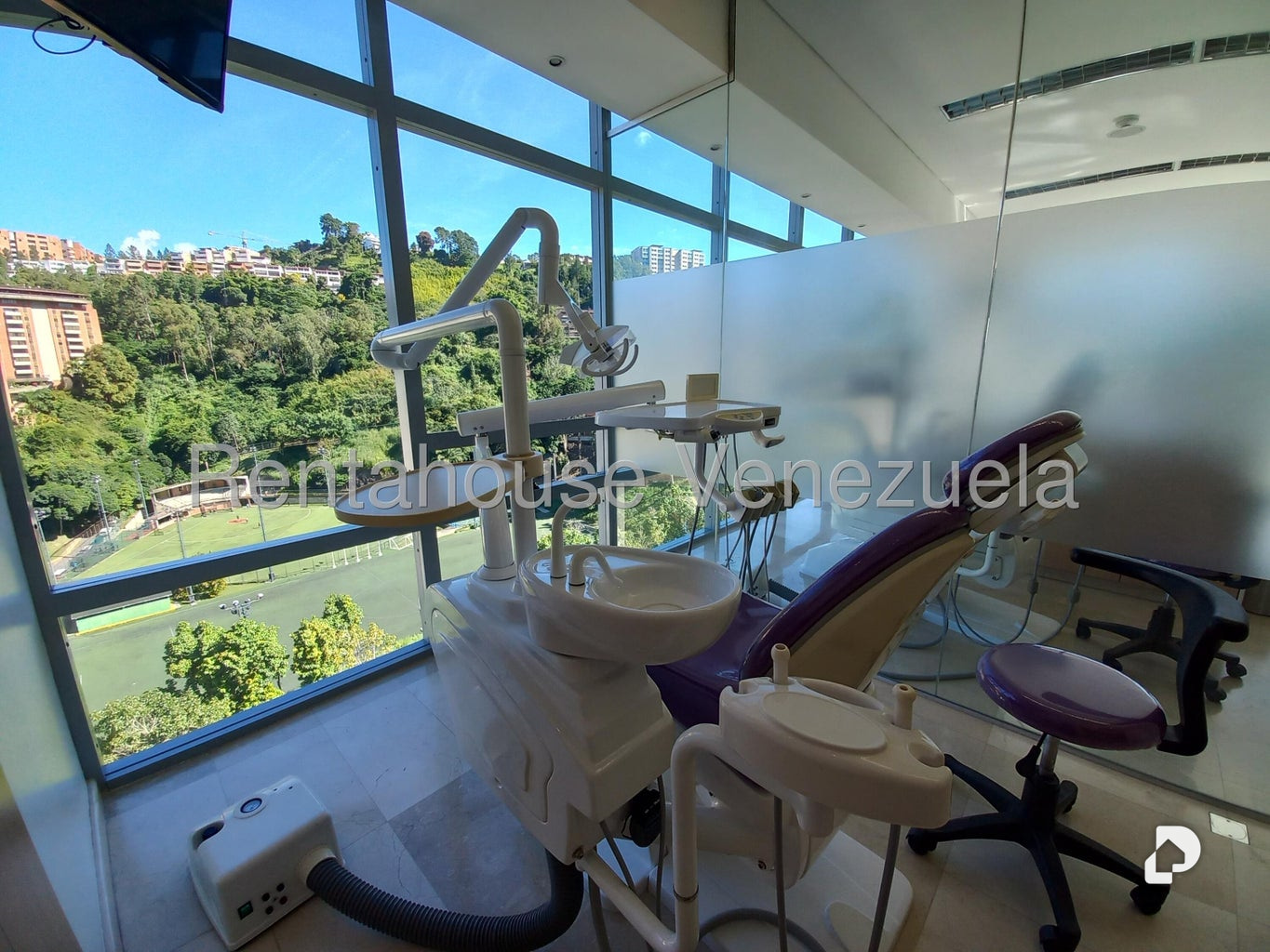 Local comercial en La Trinidad, Caracas – 4