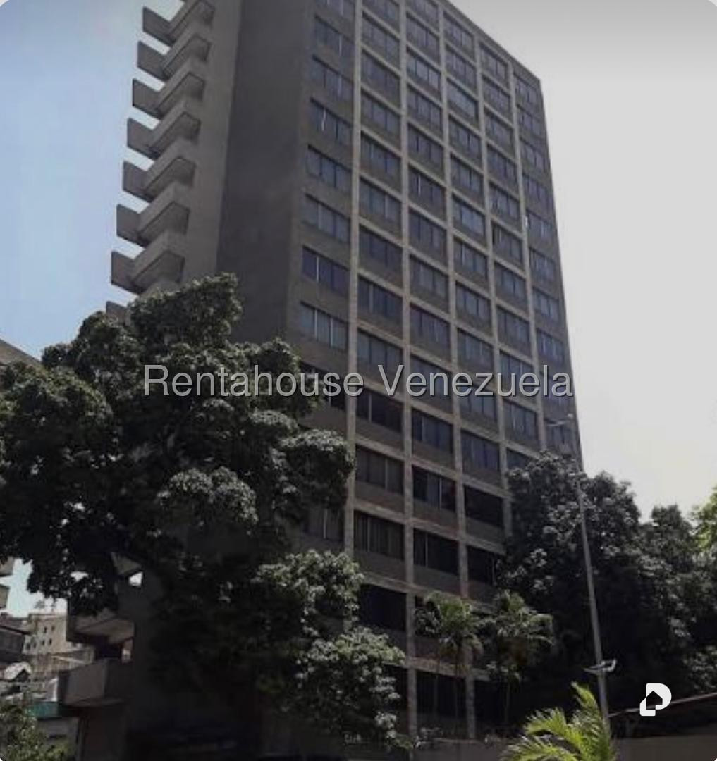 Oficina en Los Cedros, Caracas – 27