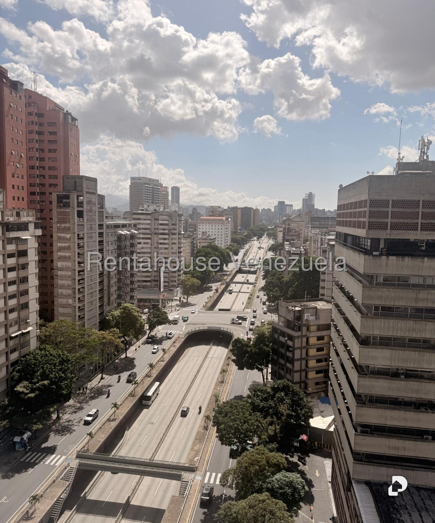 Oficina en Los Cedros, Caracas – 3