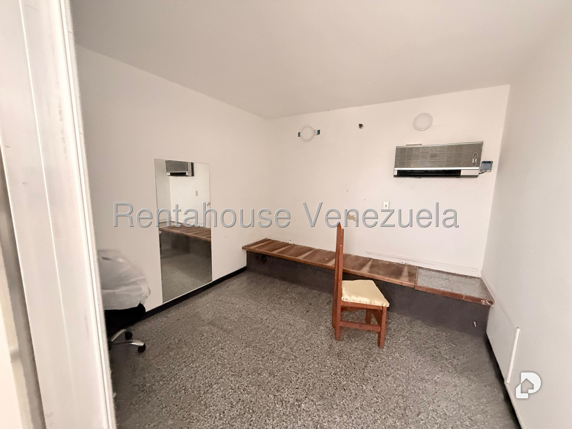 Oficina en Los Cedros, Caracas – 17