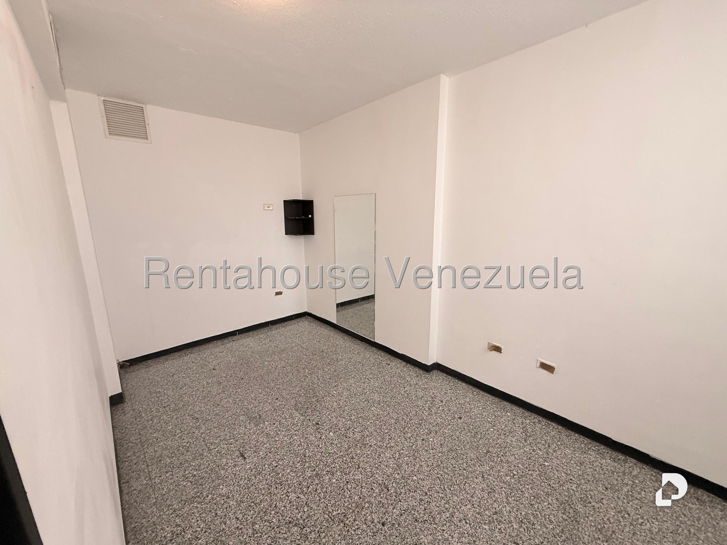 Oficina en Los Cedros, Caracas – 14