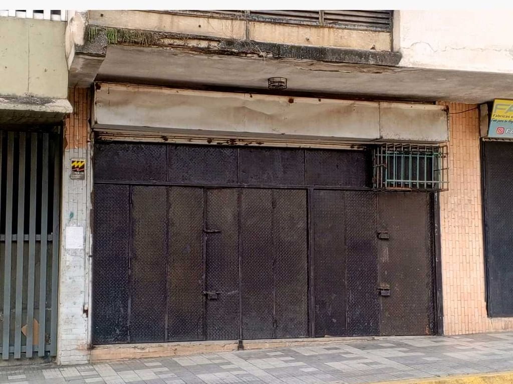 Local comercial en Valencia - 1