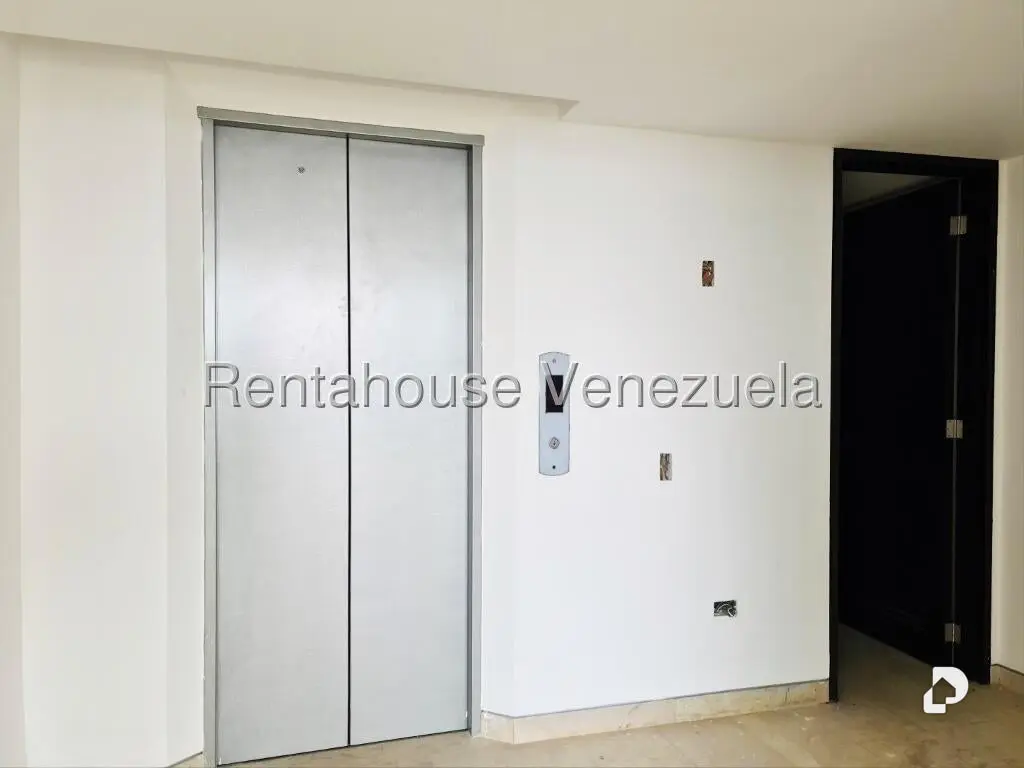 Apartamento en Colinas de Valle Arriba / Mirador de Los Campitos, Caracas – 2
