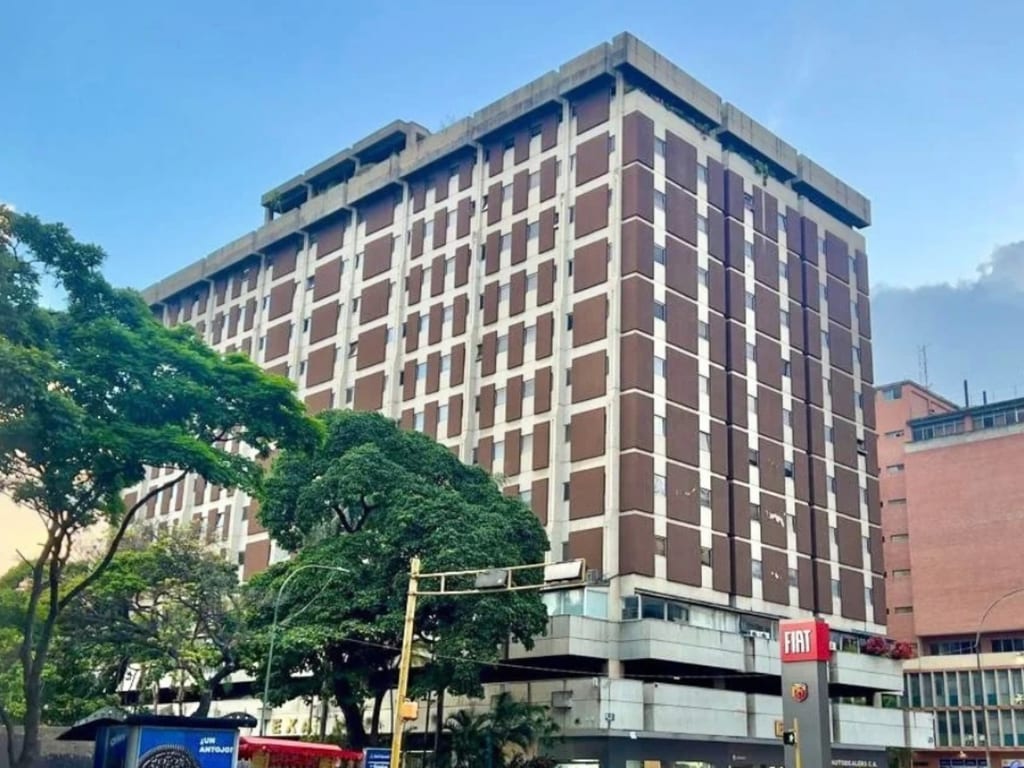 Oficina en El Rosal, Caracas - 1