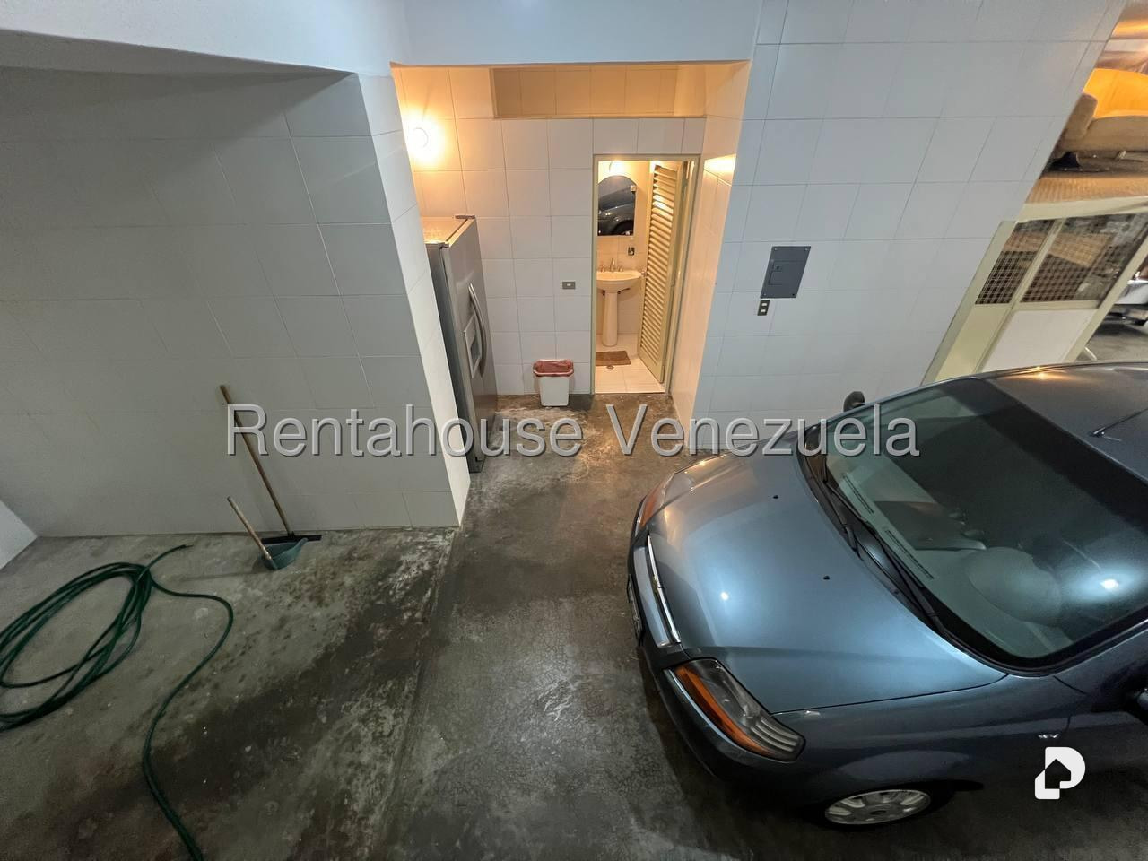 House in El Marqués, Caracas – 19