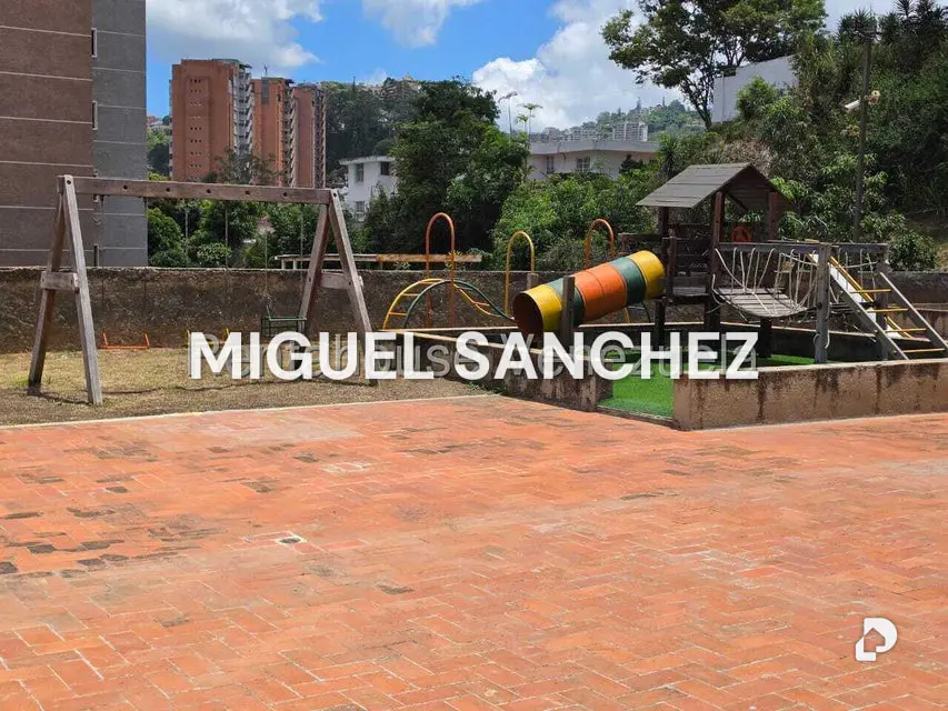 Apartamento en Los Naranjos, Caracas – 24