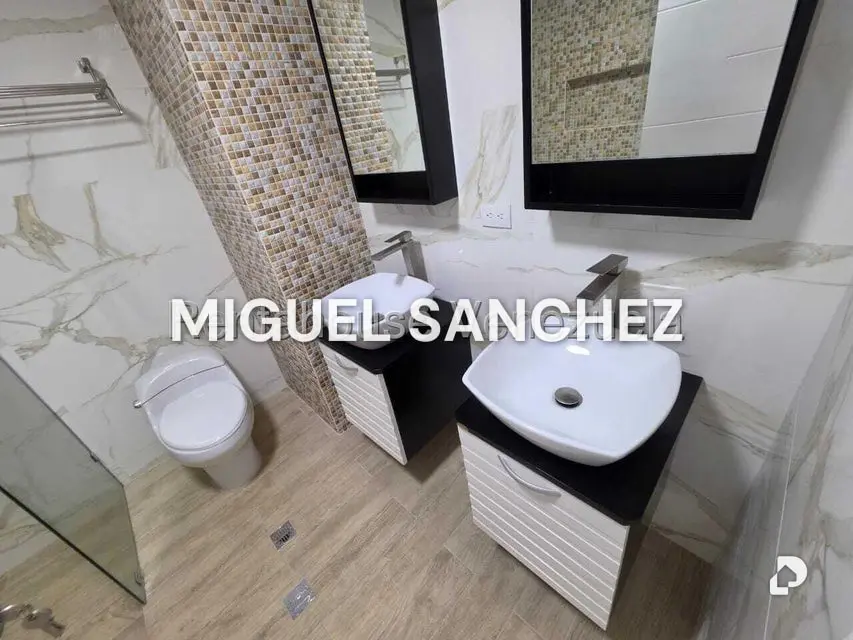 Apartamento en Los Naranjos, Caracas – 18