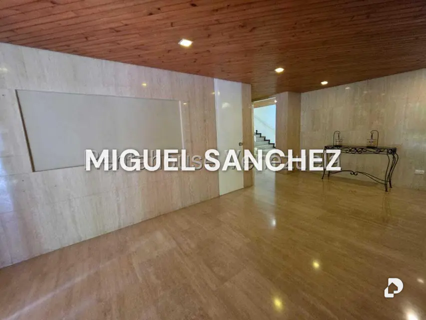 Apartamento en Los Naranjos, Caracas – 22