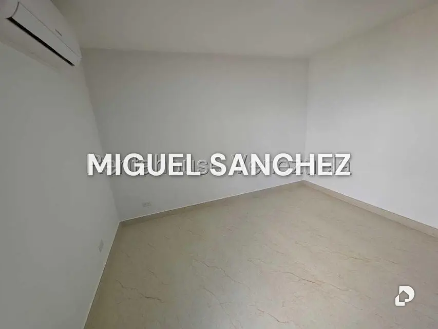 Apartamento en Los Naranjos, Caracas – 11