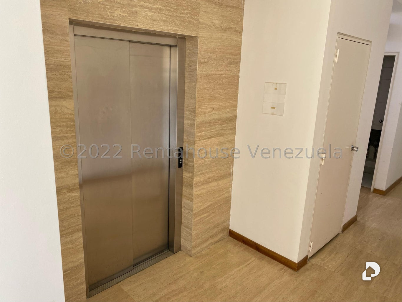 Apartamento en Oripoto, Caracas – 23