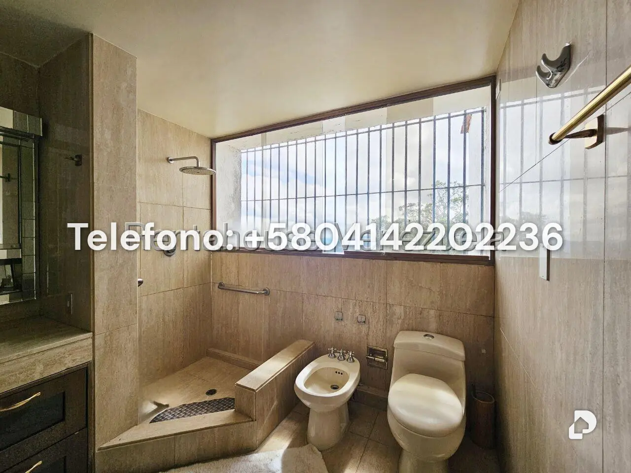House in La Lagunita Country Club, Caracas – 58