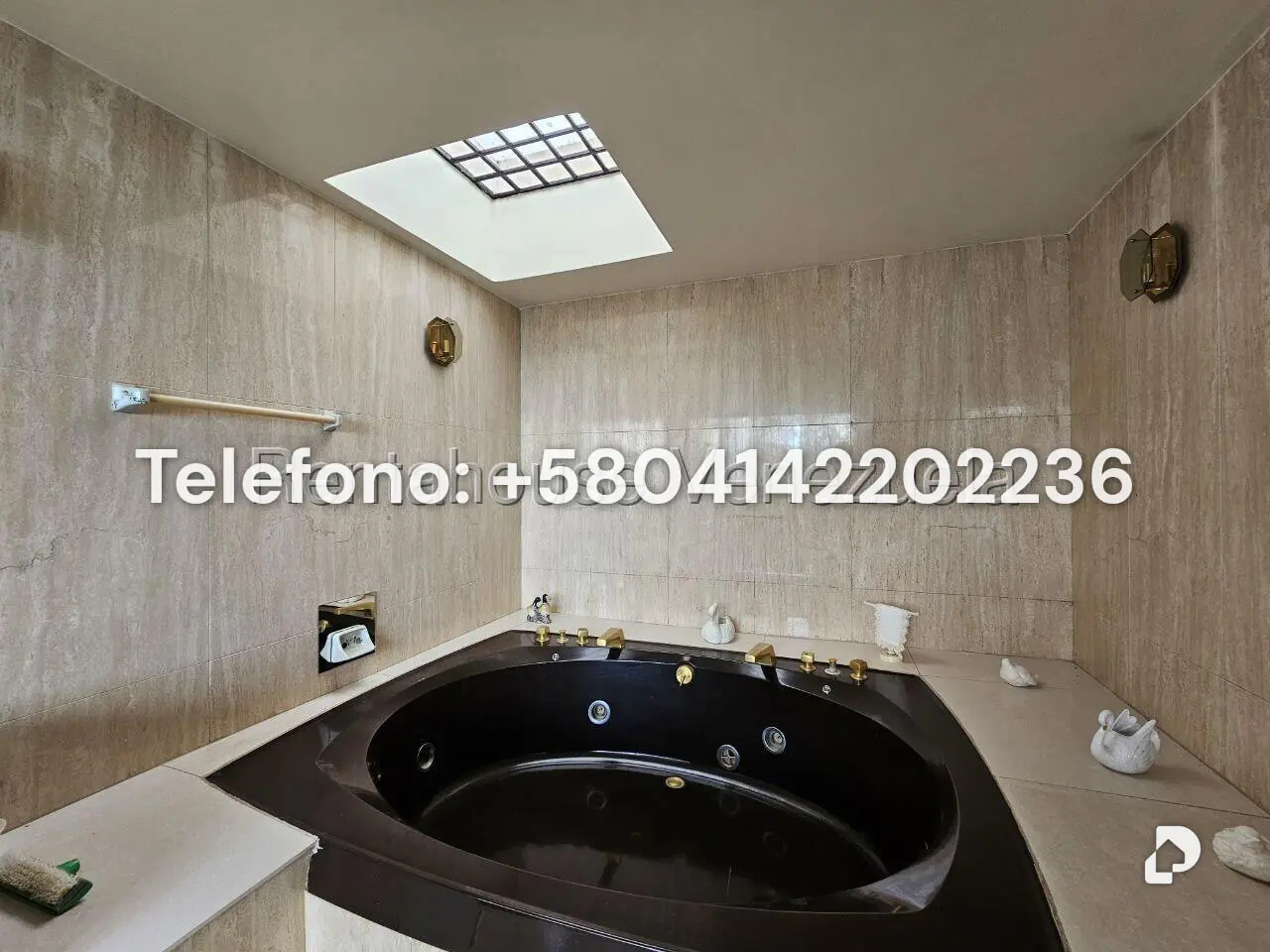 House in La Lagunita Country Club, Caracas – 60