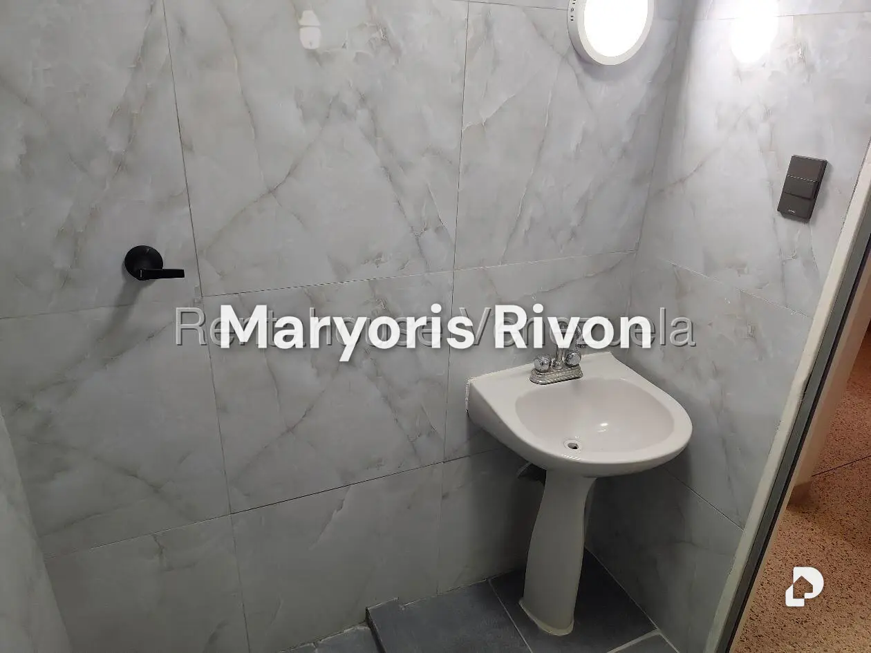 Apartamento en Parroquia Santa Teresa, Caracas – 28