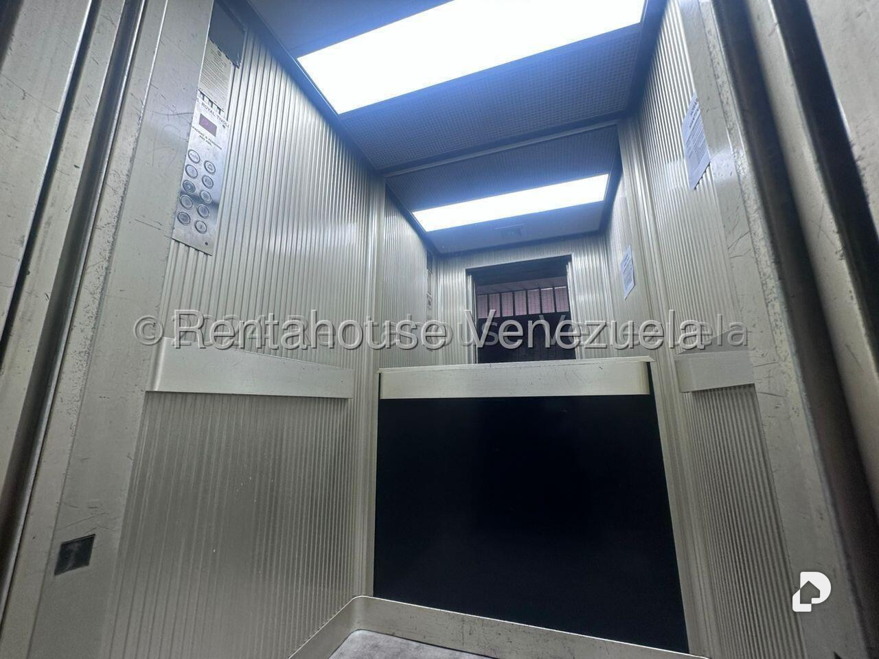Apartamento en El Recreo, Caracas – 5