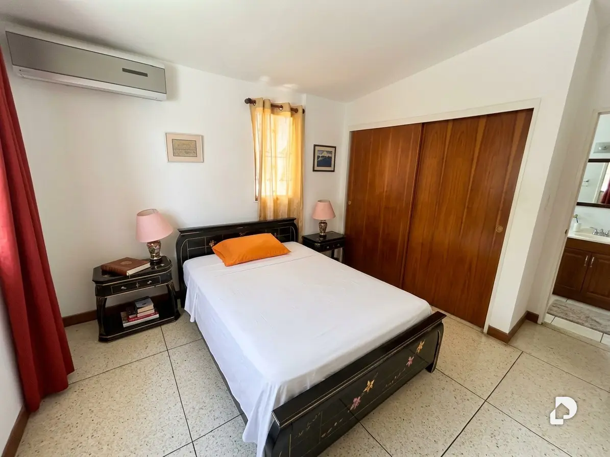 Casa en La Trinidad, Caracas – 2
