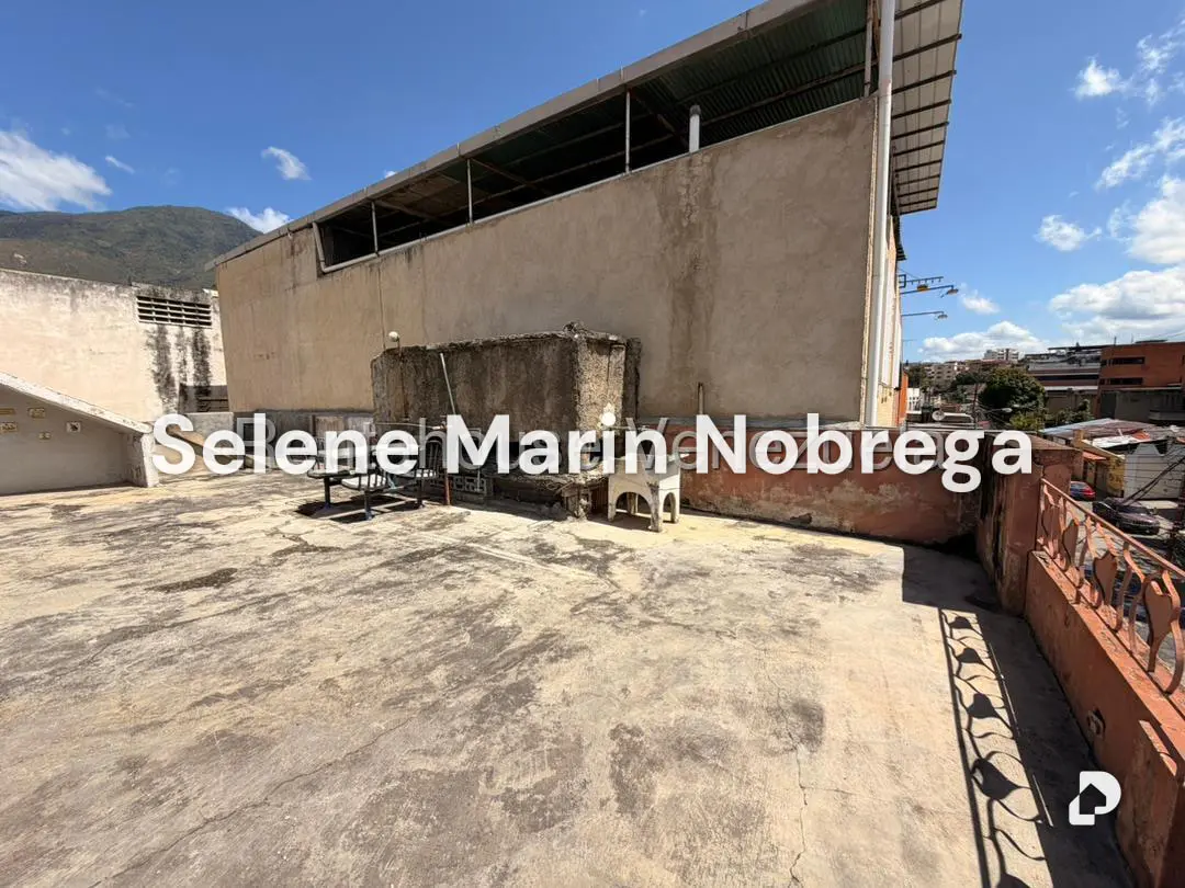 Building in Boleíta Sur, Caracas – 20