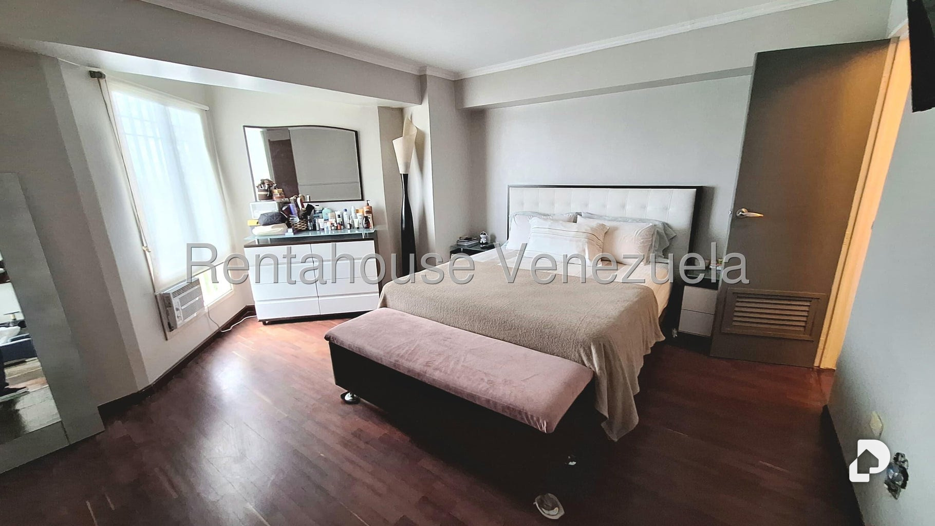Apartamento en Miravila, Caracas – 9