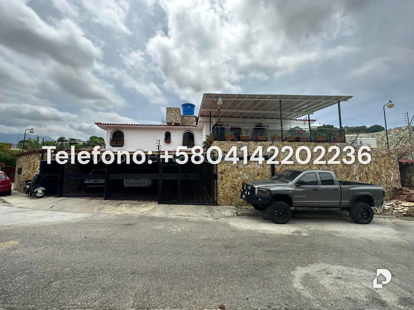 Casa en El Cafetal, Caracas – 1