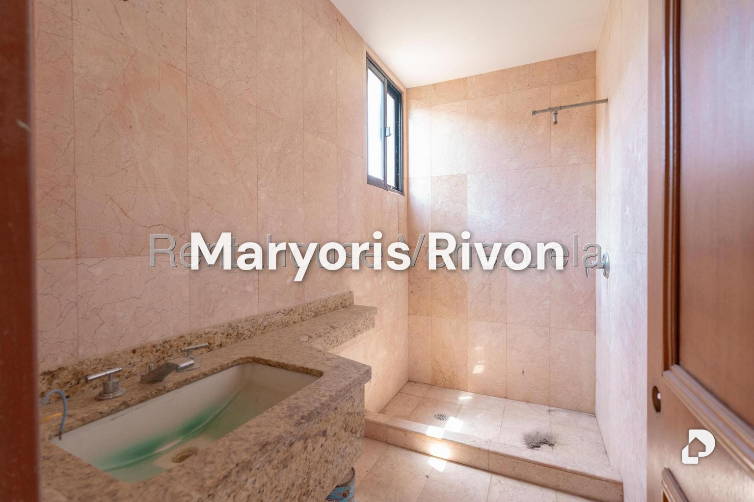 Penthouse en Campo Alegre, Caracas – 39