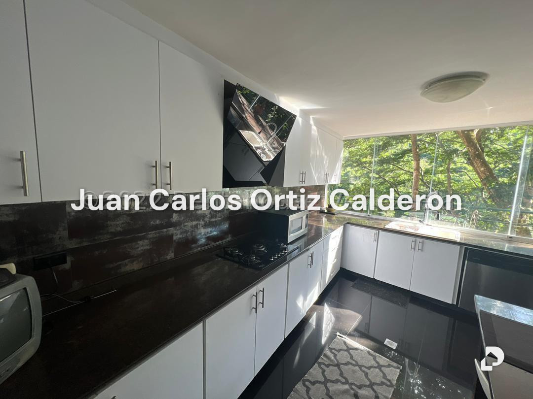 Casa en Colinas del Tamanaco, Caracas – 29