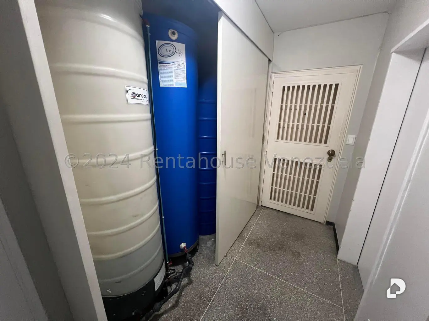 Apartamento en Lomas de Las Mercedes, Caracas – 20