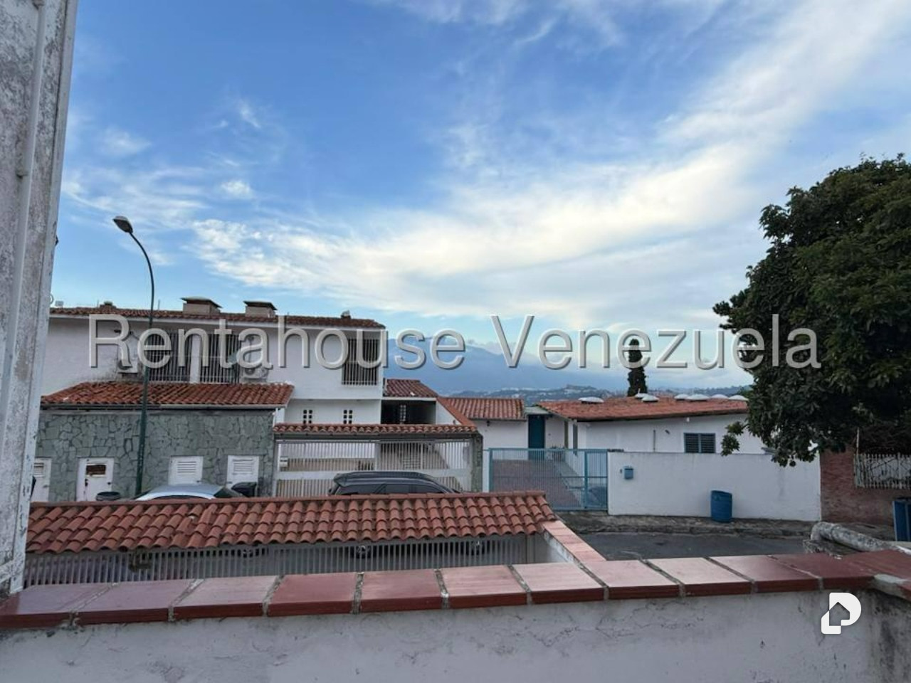 Casa en Alto Prado, Caracas – 12
