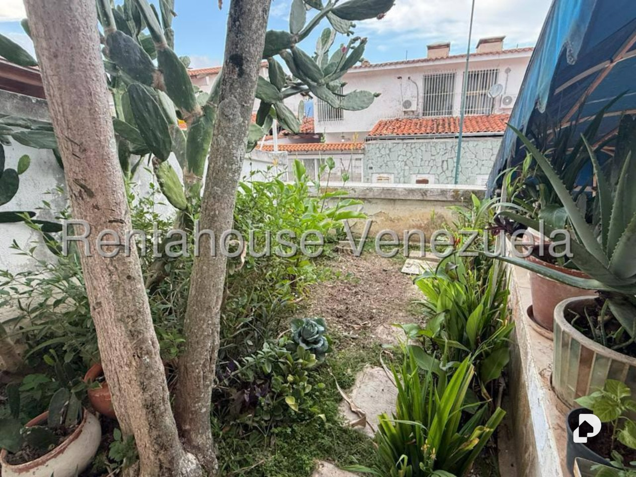 Casa en Alto Prado, Caracas – 18