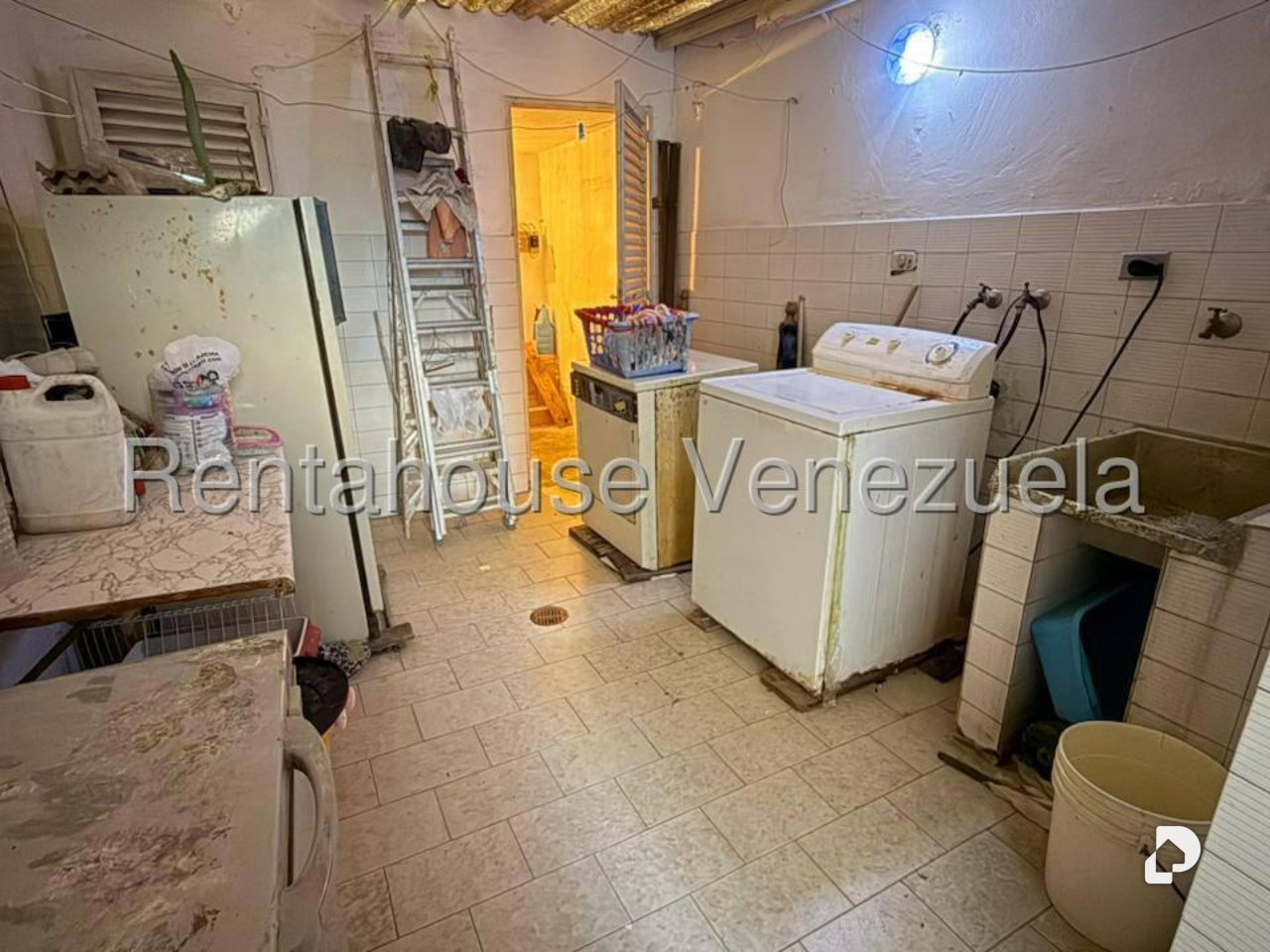 Casa en Alto Prado, Caracas – 13