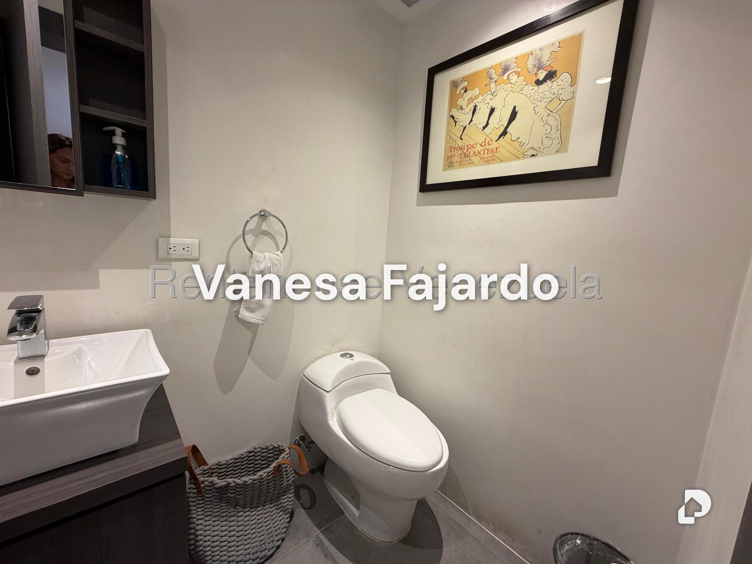 Office in El Rosal, Caracas – 10