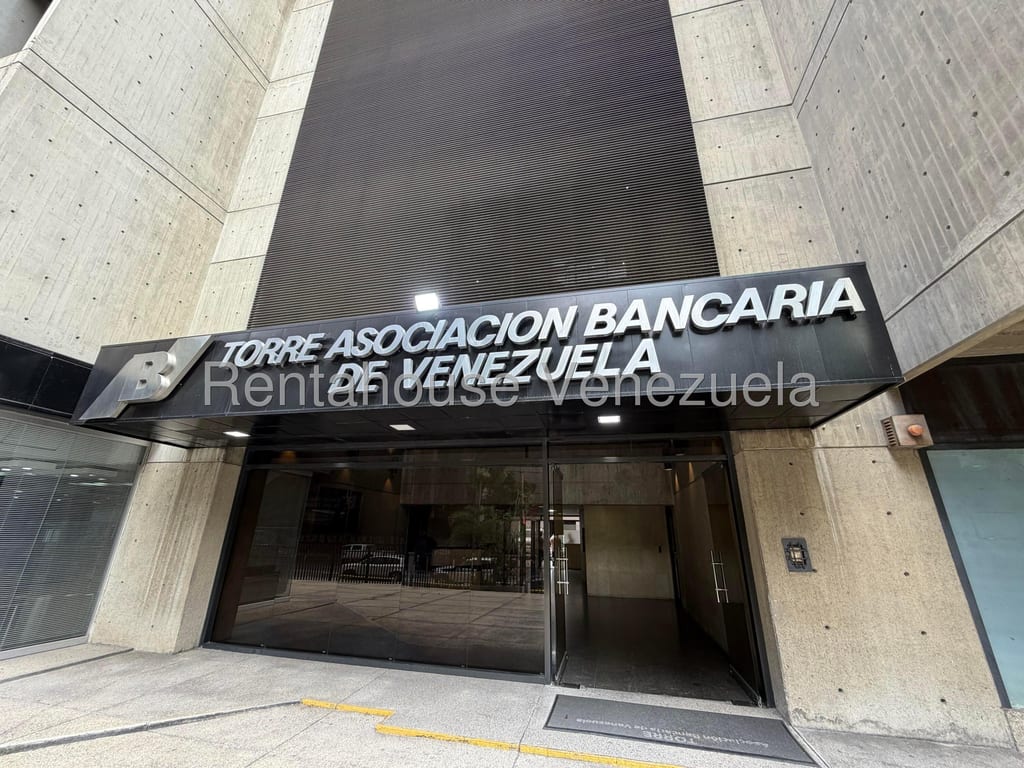 Office in El Rosal, Caracas - 1