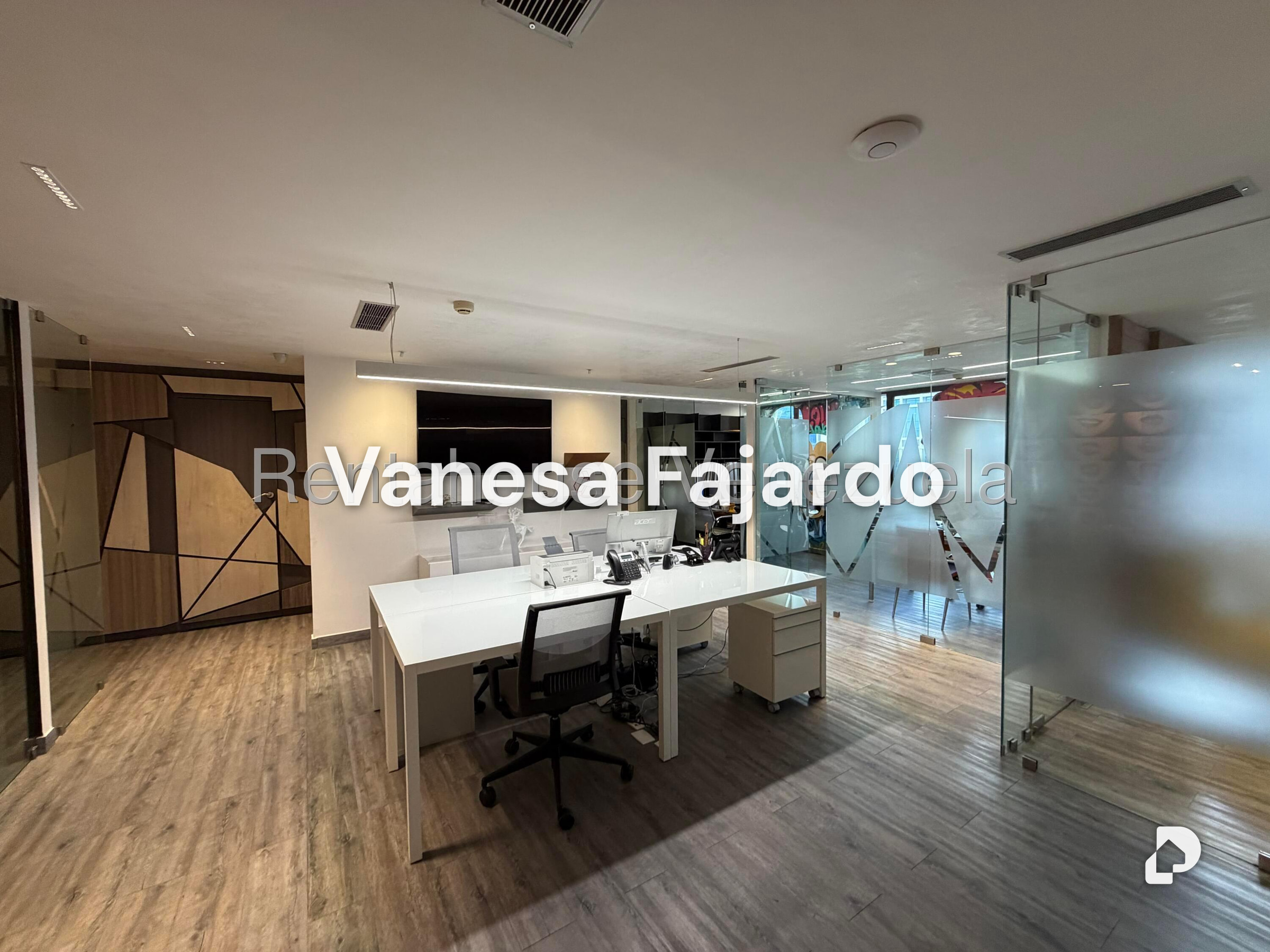 Office in El Rosal, Caracas – 18
