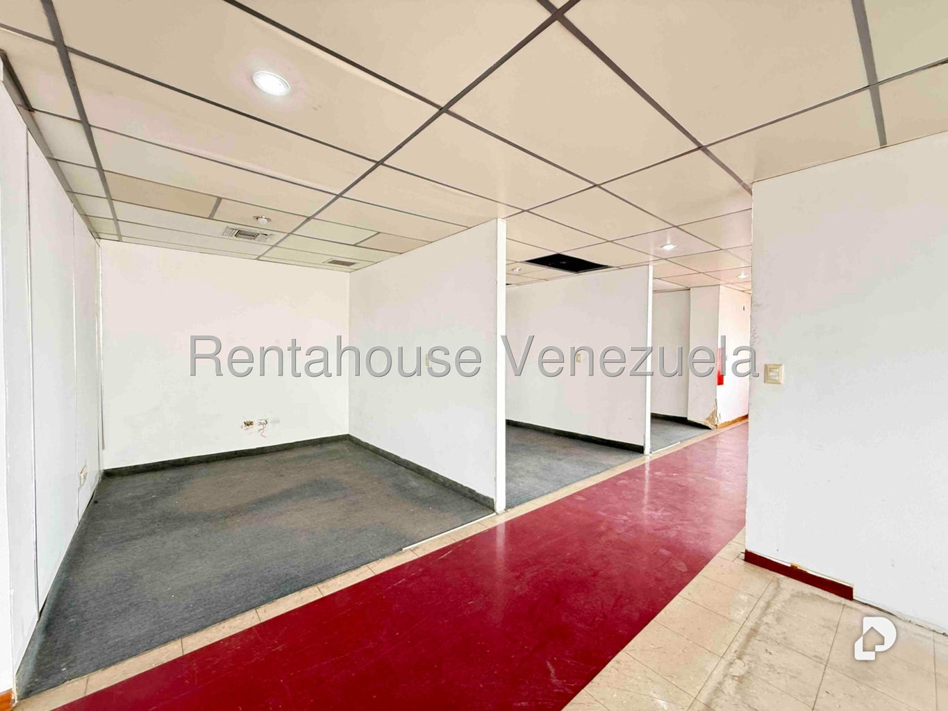Local comercial en Los Ruices, Caracas – 24