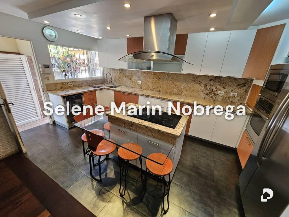 House in La Lagunita Country Club, Caracas – 8