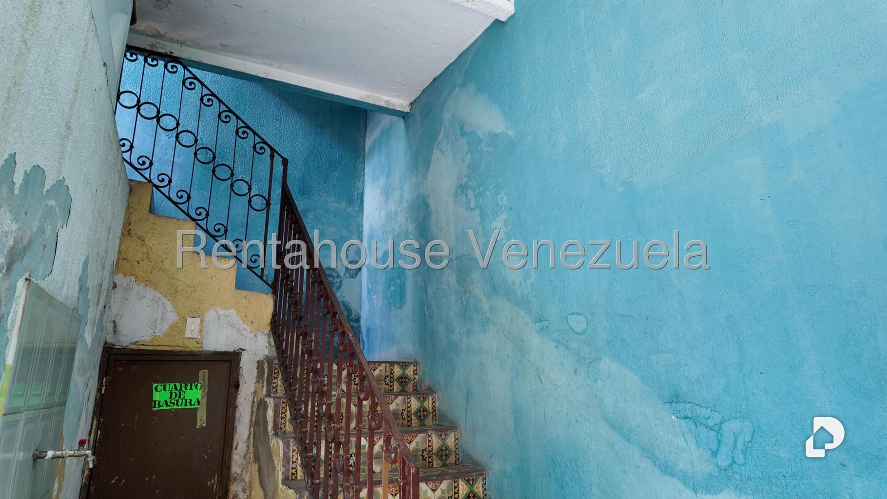 Casa en Parroquia Santa Teresa, Caracas – 18