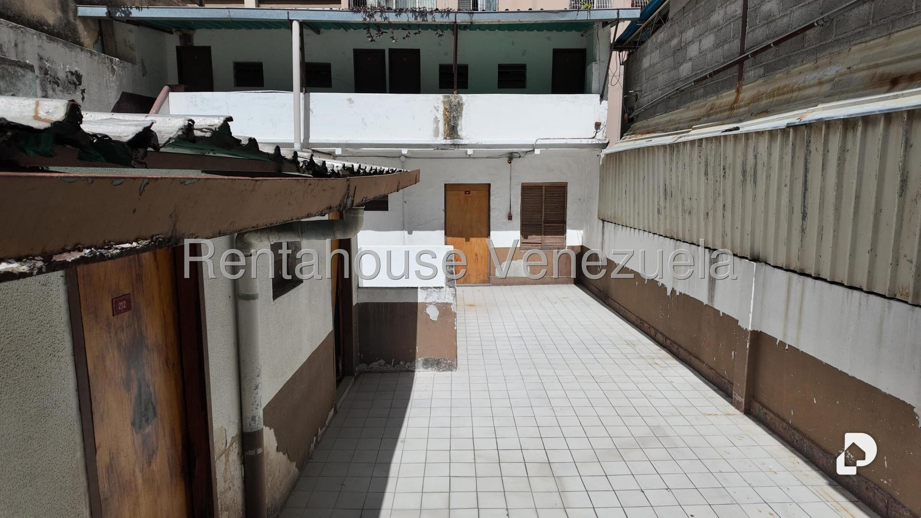 Casa en Parroquia Santa Teresa, Caracas – 17