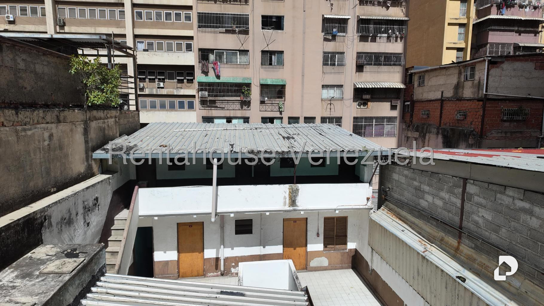 Casa en Parroquia Santa Teresa, Caracas – 12