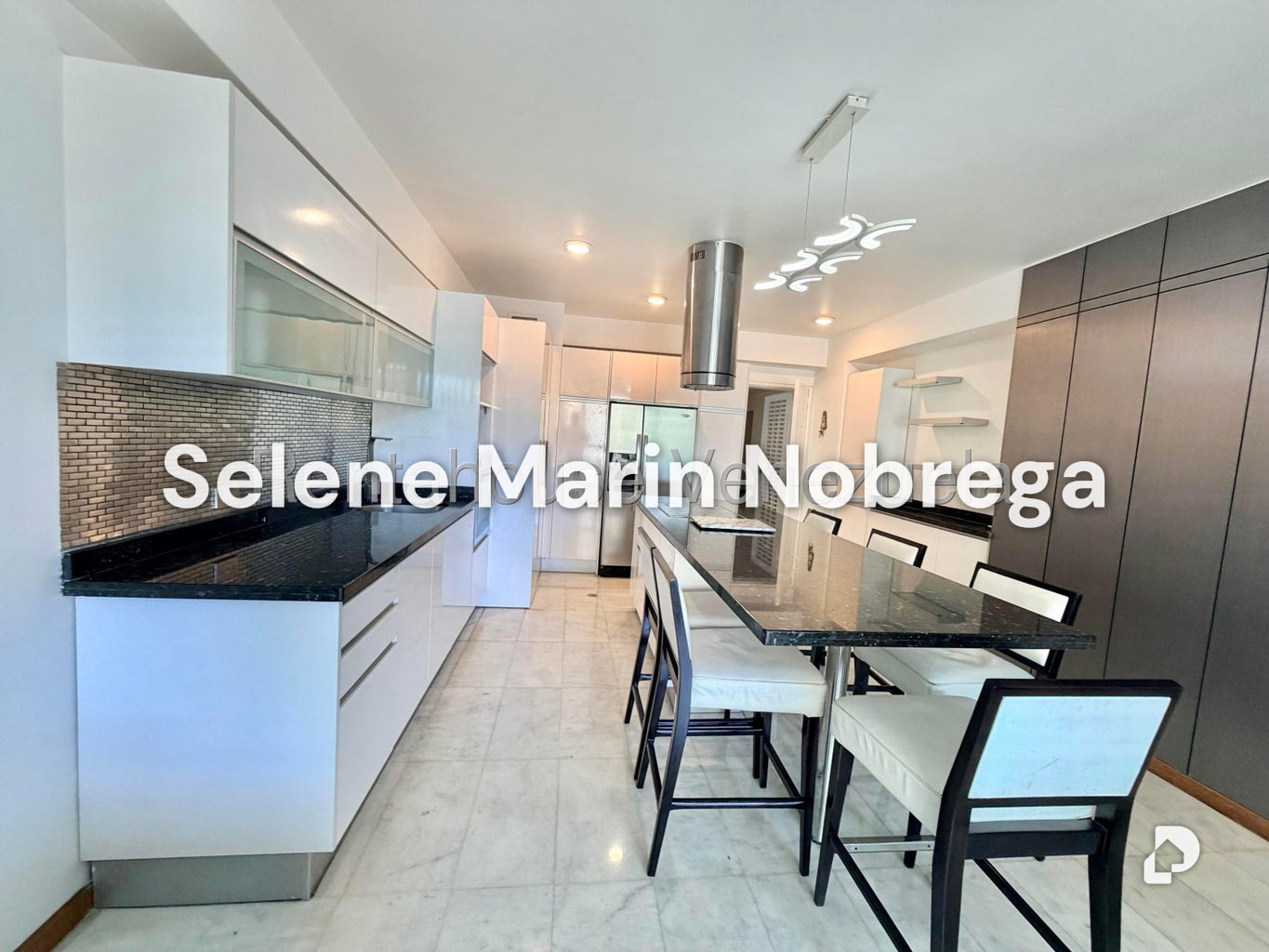 Apartamento en El Rosal, Caracas – 18
