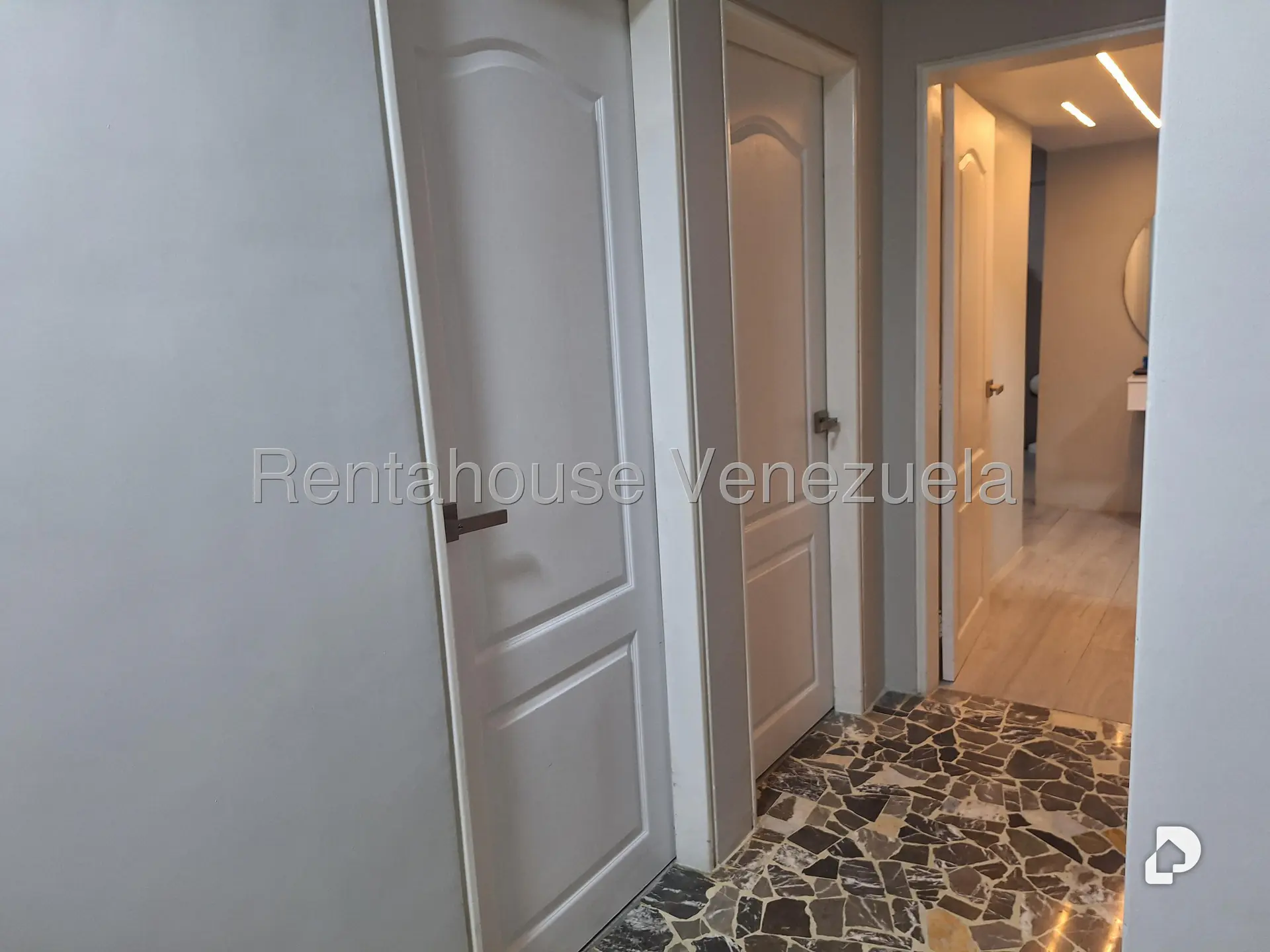 Apartamento en Terrazas del Ávila, Caracas – 22