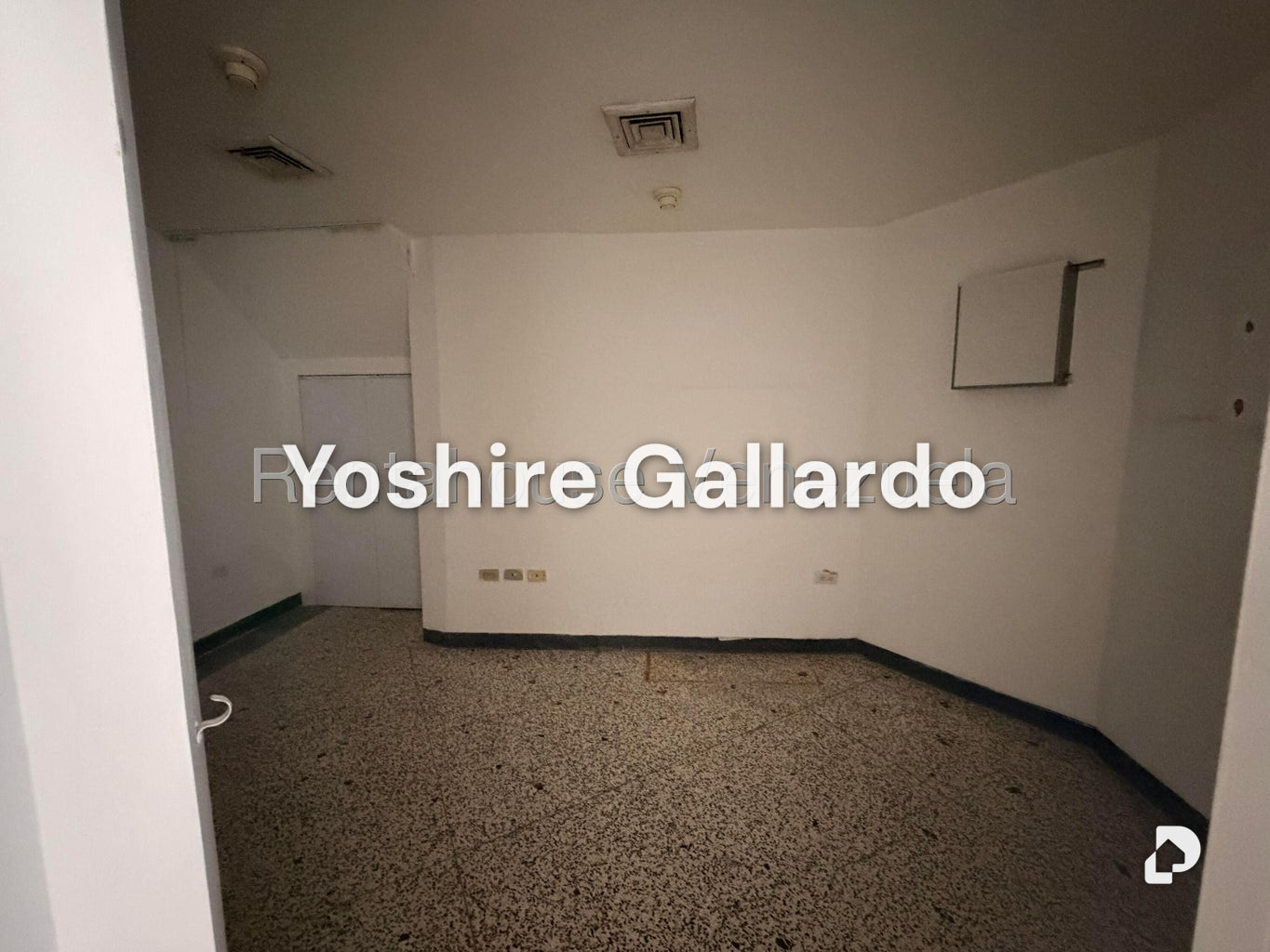 Local comercial en La Carlota, Caracas – 8