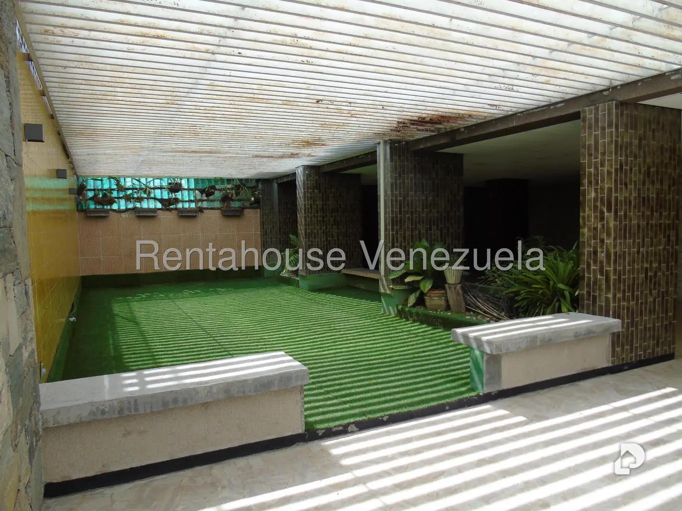Apartamento en Los Palos Grandes, Caracas – 24