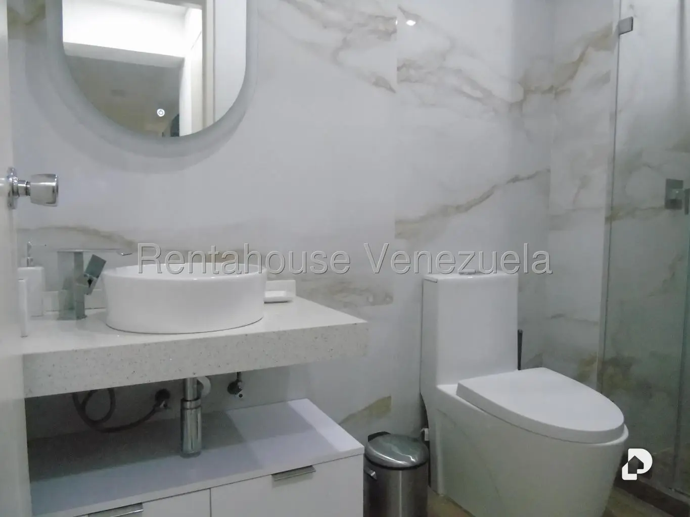 Apartamento en Los Palos Grandes, Caracas – 14
