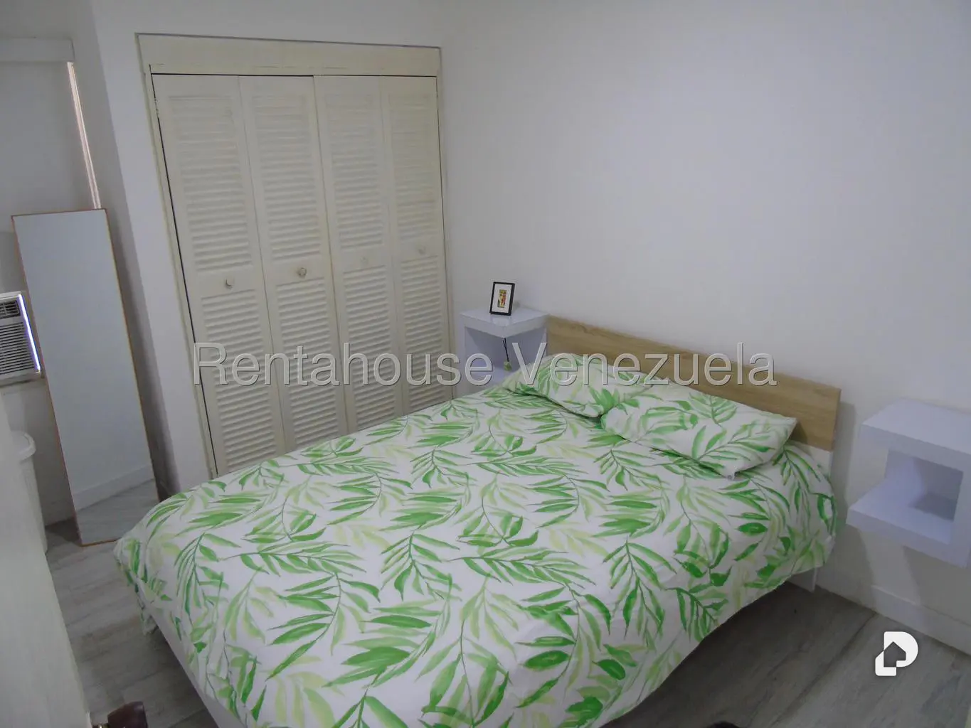 Apartamento en Los Palos Grandes, Caracas – 21