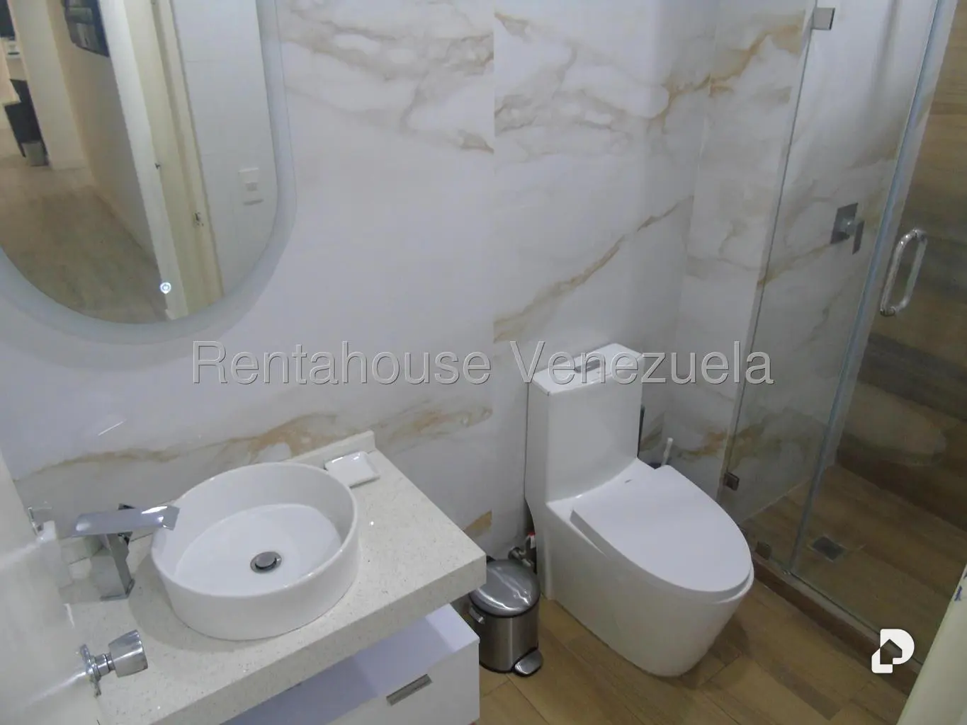 Apartamento en Los Palos Grandes, Caracas – 16