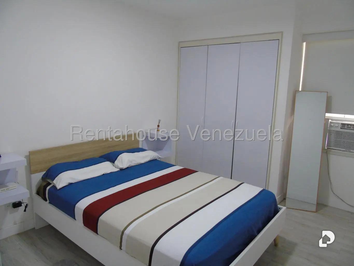 Apartamento en Los Palos Grandes, Caracas – 18